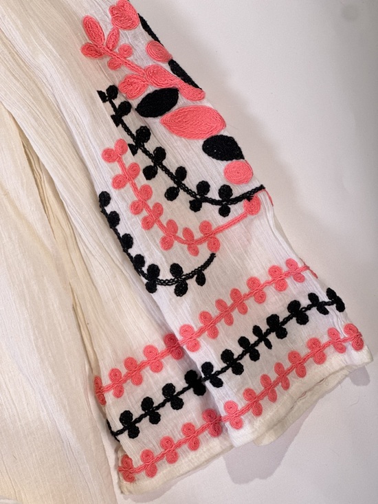 Umgee Women’s Embroidered Sleeve Peasant Blouse Cream Boho Size M - Picture 6 of 12